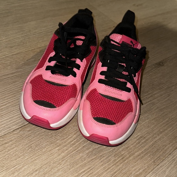 Puma pink sneakers - Picture 2 of 4